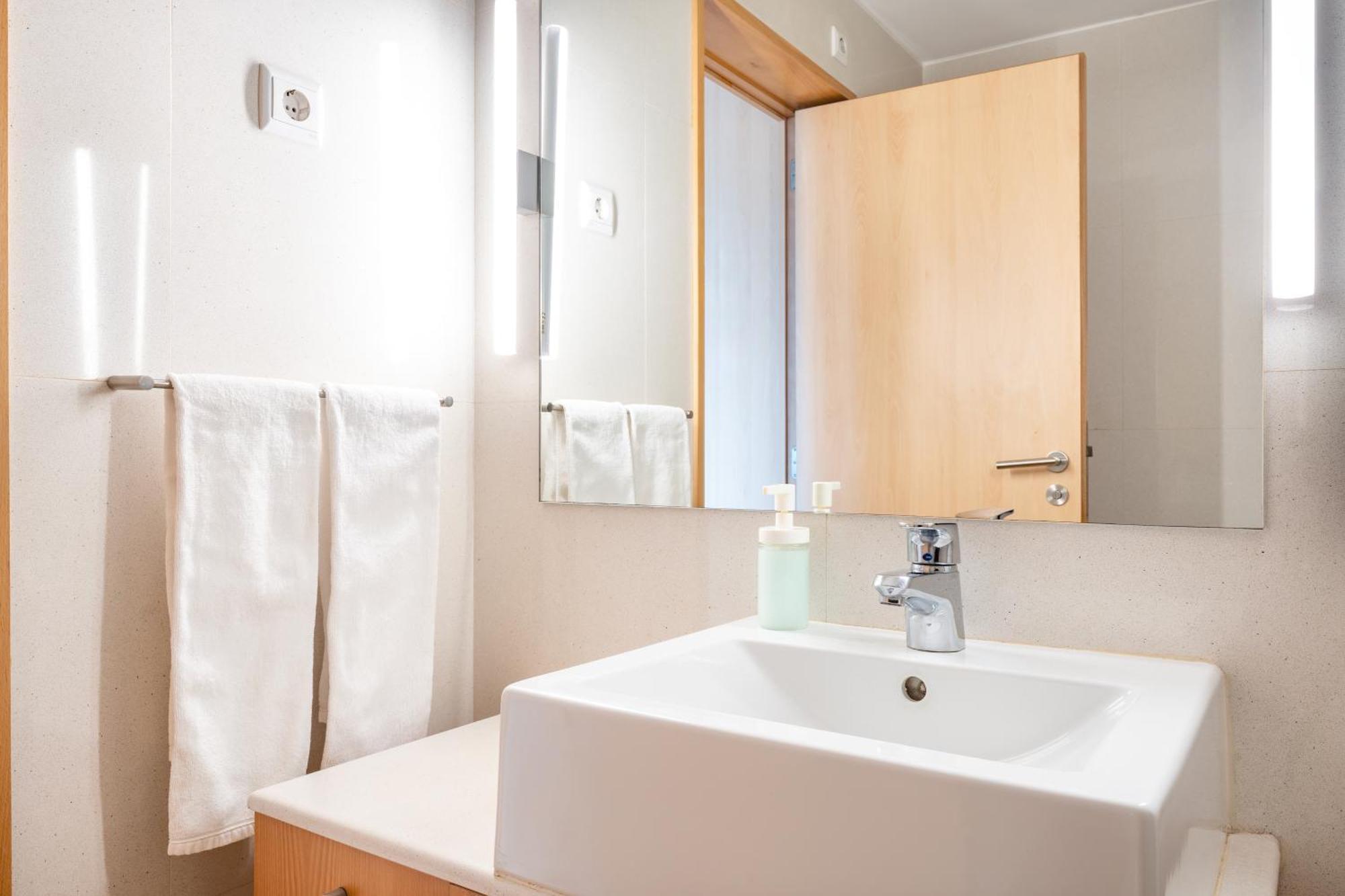 Viva Stadium Residence Studios Порто Екстериор снимка