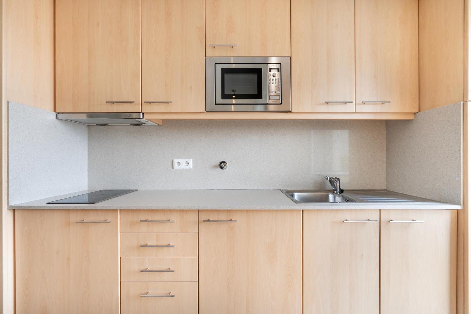 Viva Stadium Residence Studios Порто Екстериор снимка